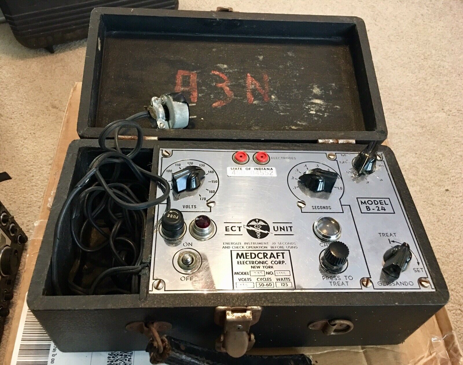 Vintage Medcraft ECT Unit Model B - 24 170 Volts Electroconvulsive Therapy Shock