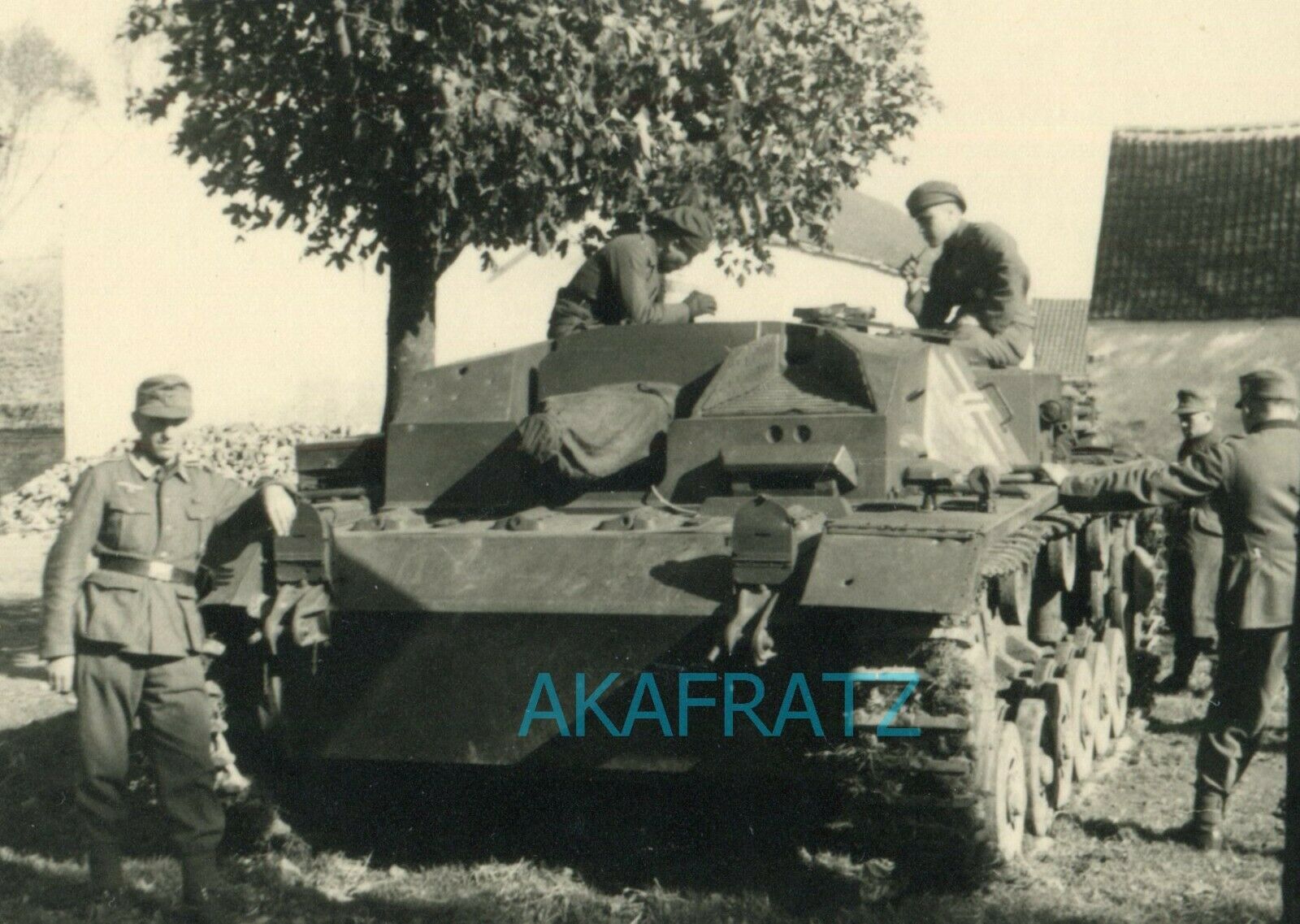 German WW2 Photo,  StuG III Assault Gun with Mountain Troops,  Field Grey Beret
