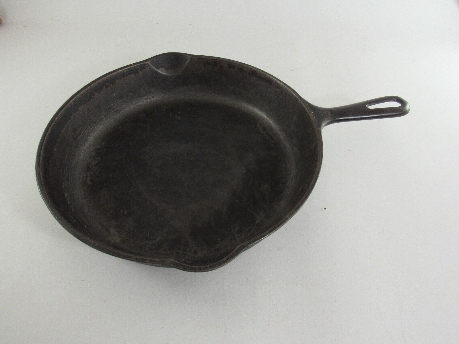 Griswold Cast Iron Skillet 9