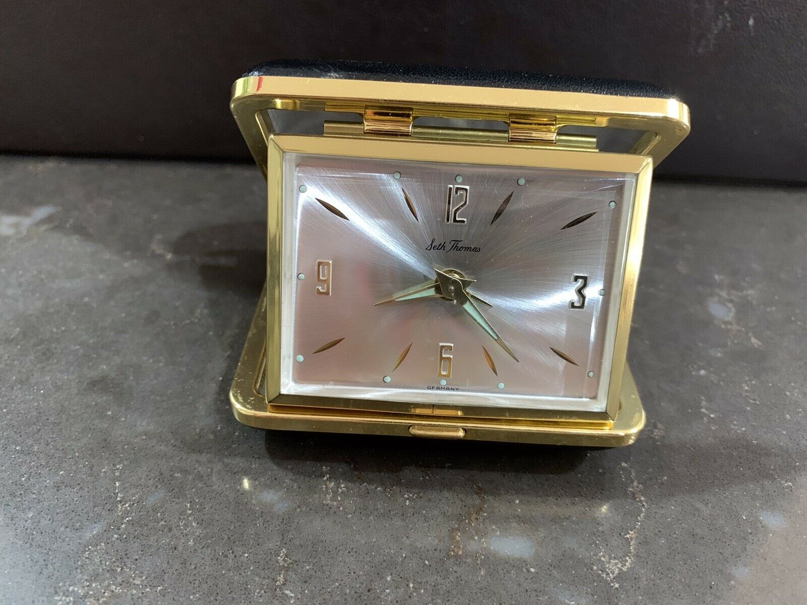 Seth Thomas Travel Alarm Clock Wind Up Retro Fold Up Glow In The Dark ...