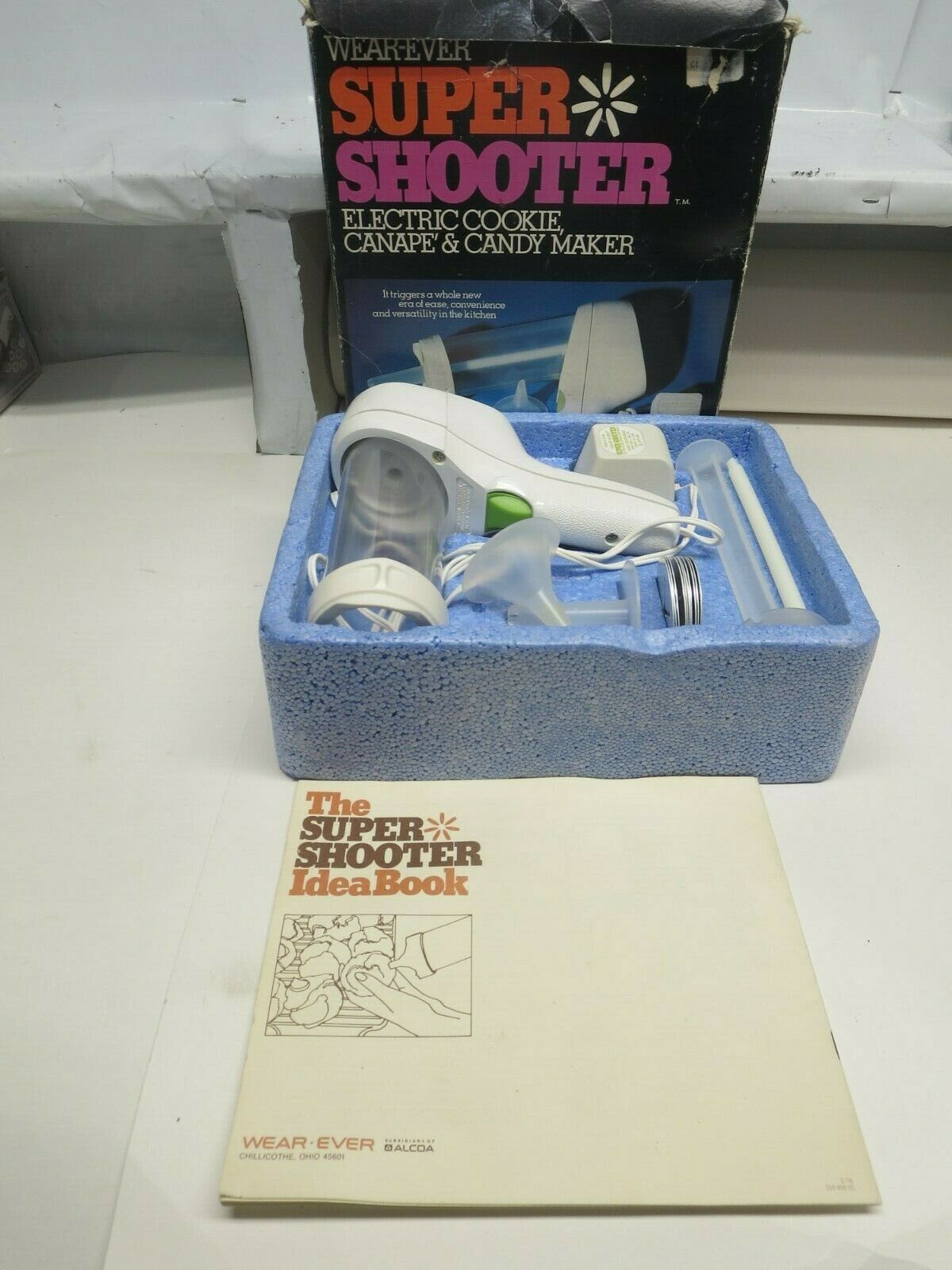 Vintage Wear-Ever Super Shooter No. 70001 Electric Cookie Canapé Candy