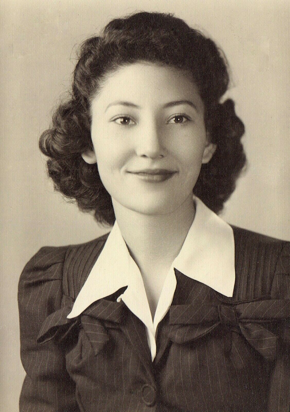 Vintage Old 1940 ' s Photo of a Pretty Mexican - american Woman GARCIA Visalia CA